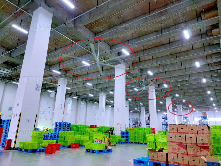 倉(cāng)庫(kù)怎么通風(fēng)降溫，一臺(tái)永磁工業(yè)大風(fēng)扇解決