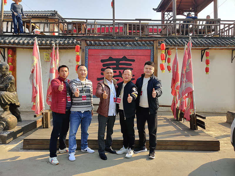 潤(rùn)東方環(huán)?？照{(diào)團(tuán)隊(duì)出游